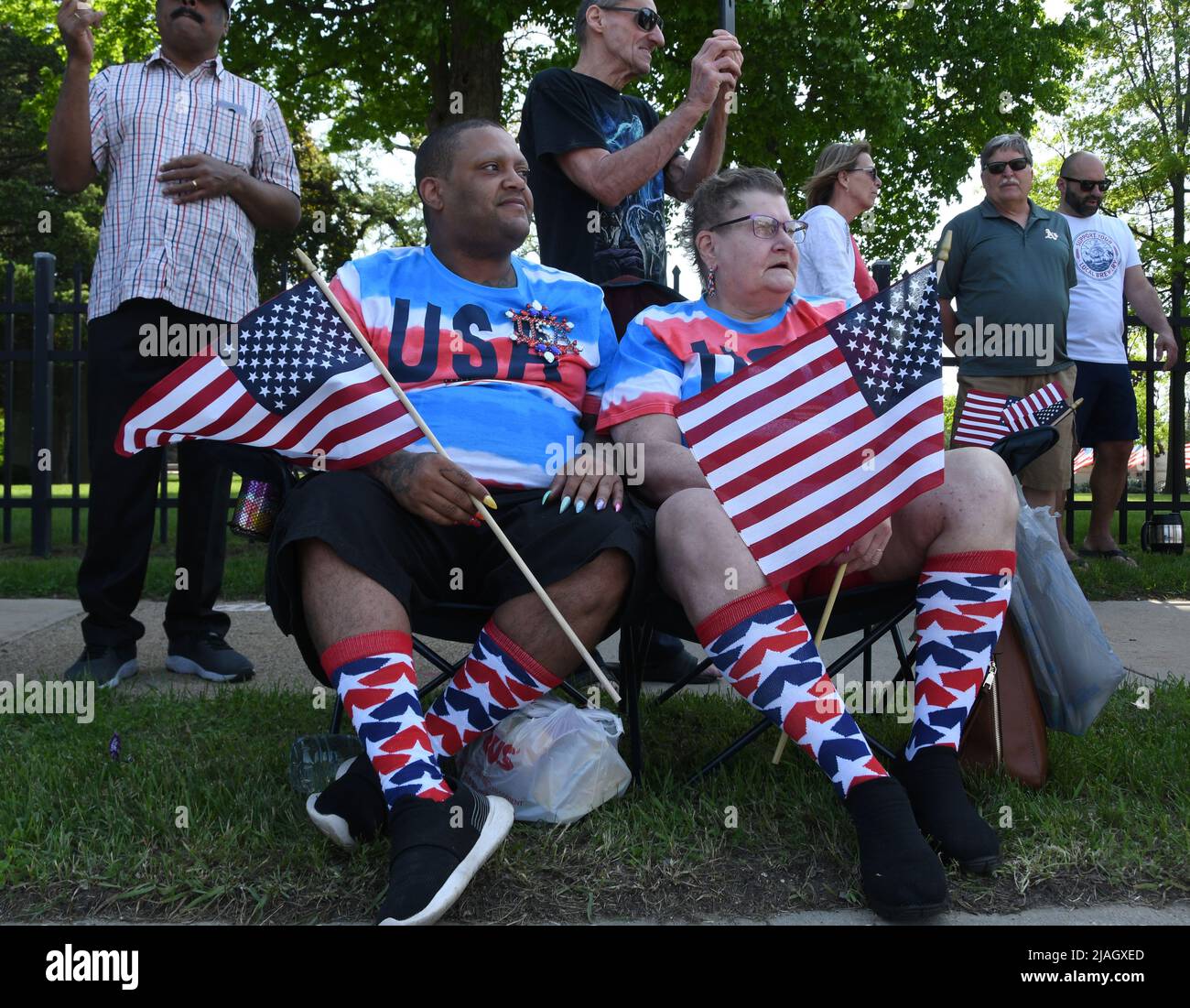 Racine, Wisconsin, USA. 30th May, 2022. MARK URBAN and JERI URBAN watch
