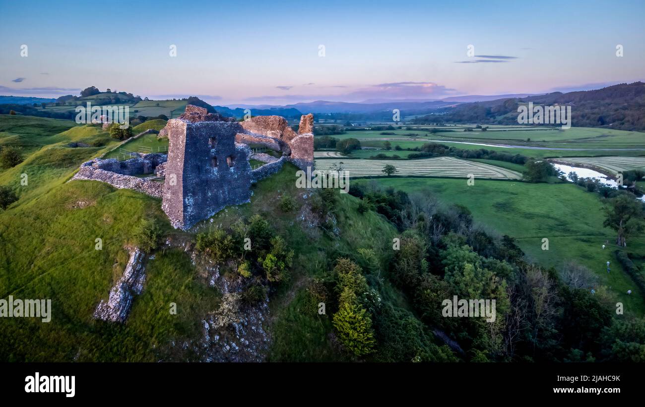 Dryslwyn Castle, considered one of the most important remaining structures built by a Welsh chieftain, standing on high ground overlooking the Tywi Va Stock Photo