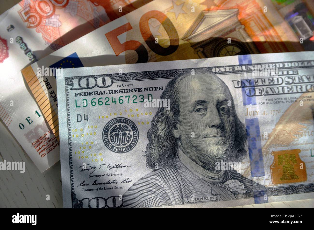 5000 euros hi res stock photography and images Alamy