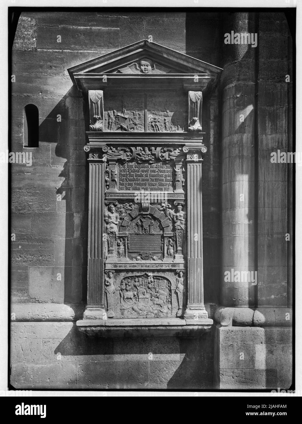 Stephansdom, west side: tomb Enders Wolf von Ober-Volckbach, 1568 Stock Photo