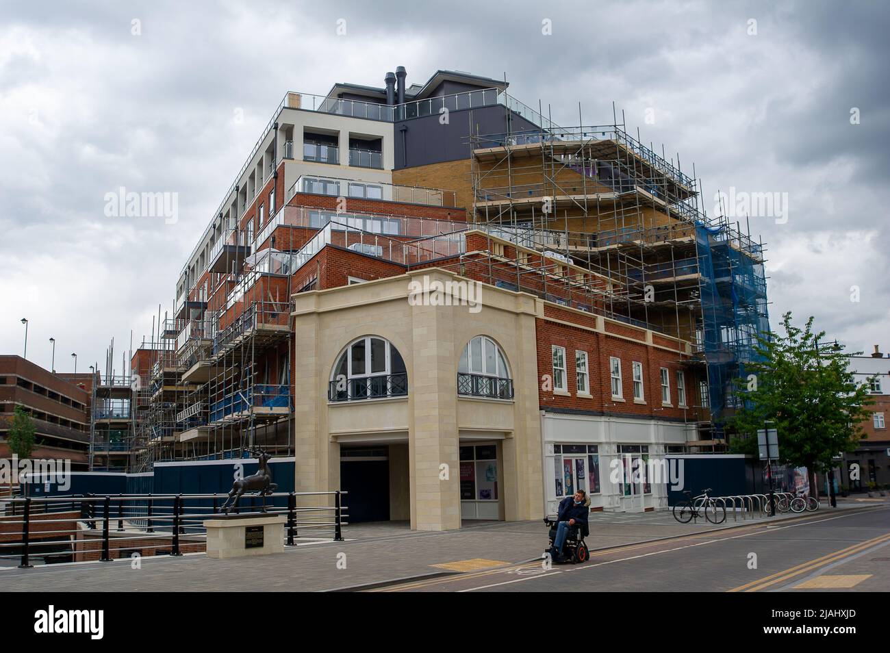 Maidenhead, Berkshire, UK. 30th May, 2022. New Michael Shanly apartments under construction. Hundreds of new apartments are being built in Maidenhead Town Centre as part of a huge regeneration project. Maidenhead is now on the Elizabeth Line and property prices are increasing as a result. Credit: Maureen McLean/Alamy Stock Photo