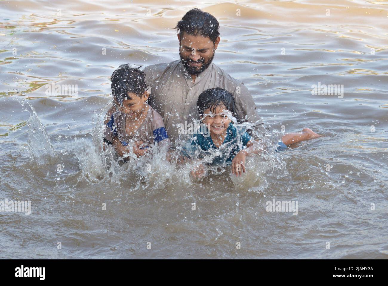 Canal lahore hi-res stock photography and images - Alamy