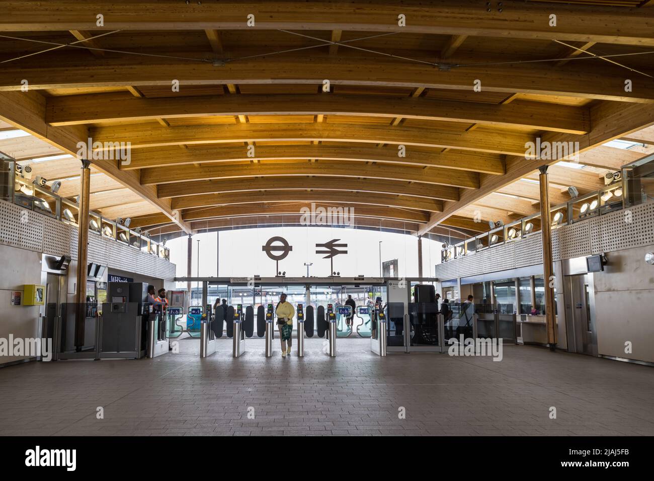 Curved wooden roof of the ticket hall of the Abbey Wood Elizabeth Line station Stock Photo