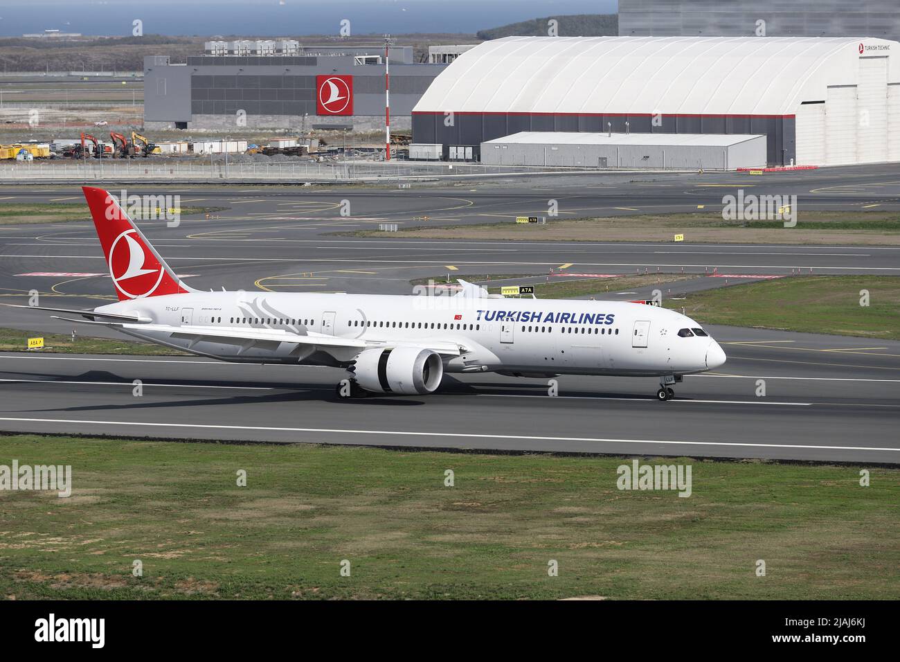 Boeing 787 9 dreamliner tc llf turkish airlines hires stock