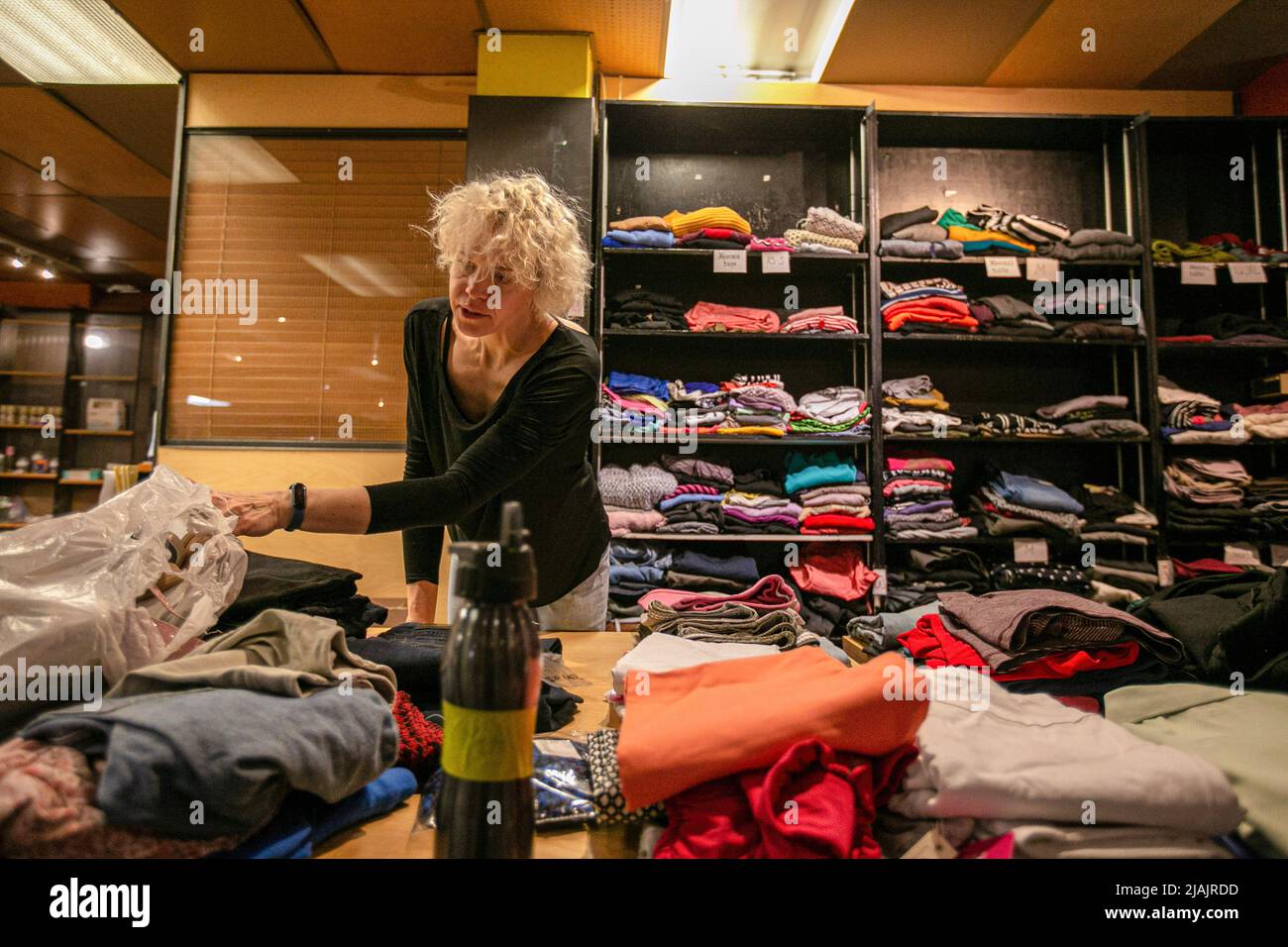 Organize humanitarian aid hires stock photography and images Alamy