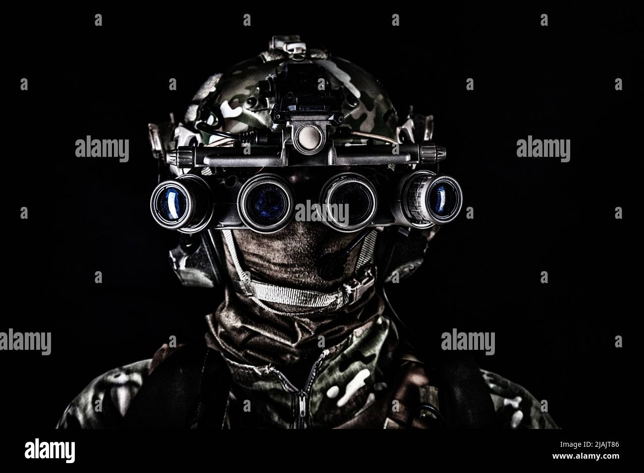 Night vision goggles hi-res stock photography and images - Page 5 - Alamy