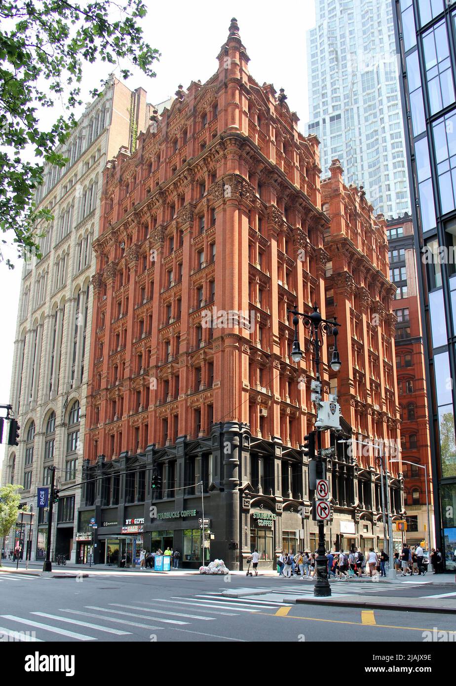 Potter Building, combination of the Queen Anne and Neo-Grec styles, erected between 1883 and 1886, in Lower Manhattan, New York, NY, USA Stock Photo