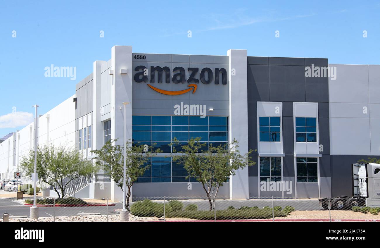 Fulfillment center exterior hires stock photography and images Alamy