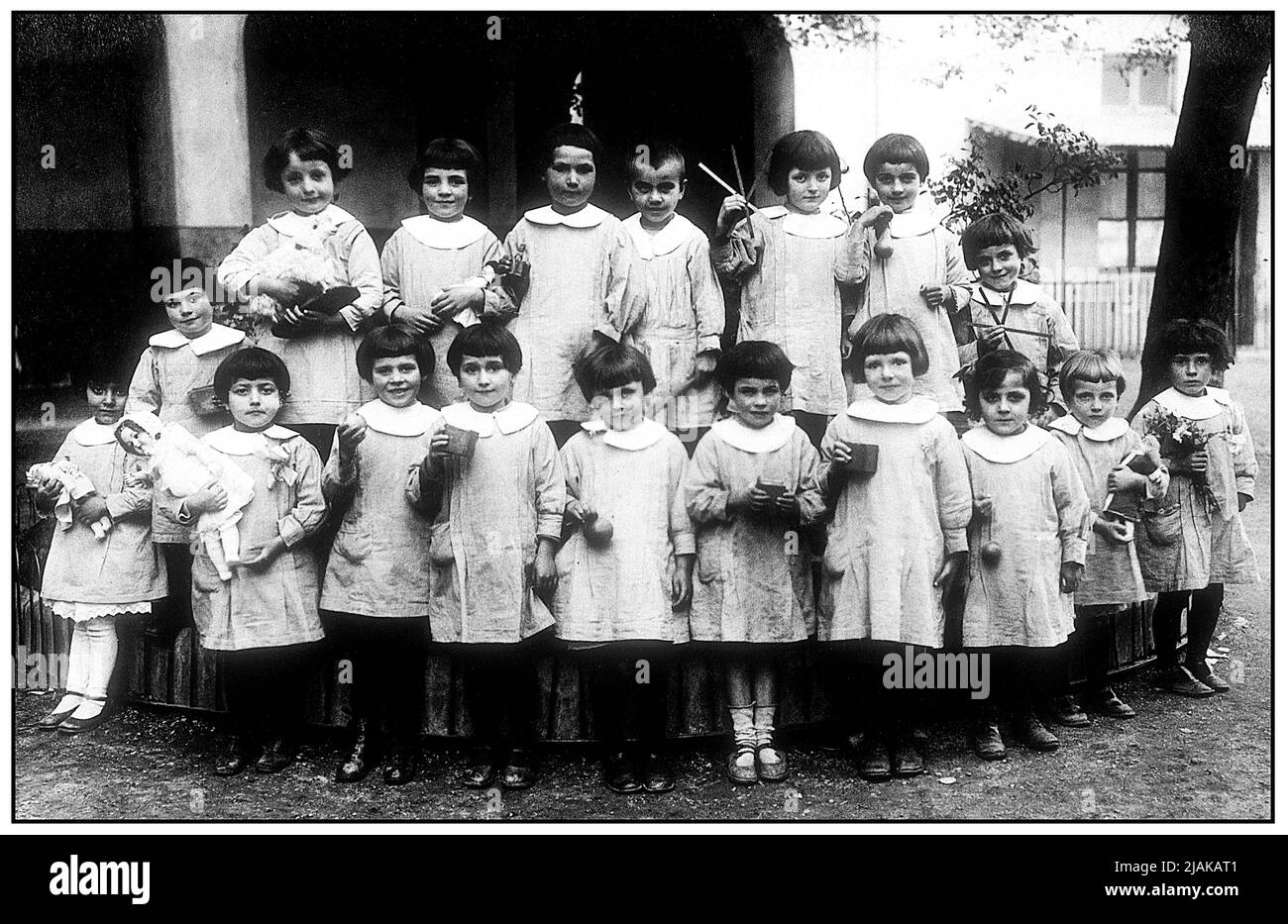 Firenze - Italia -  Biblioteca di Documentazione Pedagogica - Foto di fine anno - scuola elementare di Ivrea - 1925 Stock Photo