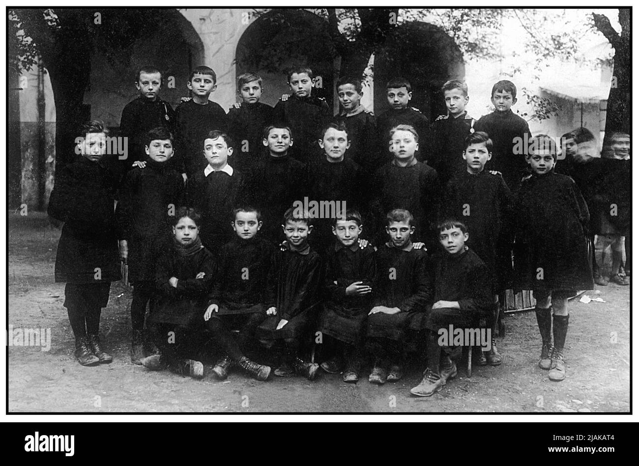 Firenze - Italia - Biblioteca di Documentazione Pedagogica - foto di fine anno - scuola elementare di Ivrea - 1925 Stock Photo