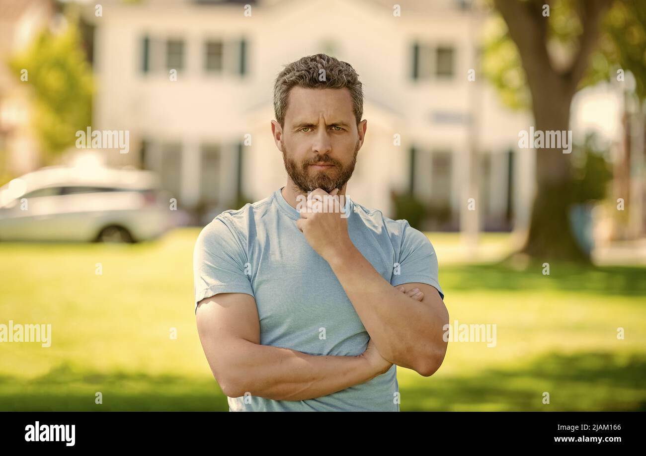 Sale property realtor outdoor hi-res stock photography and images - Alamy