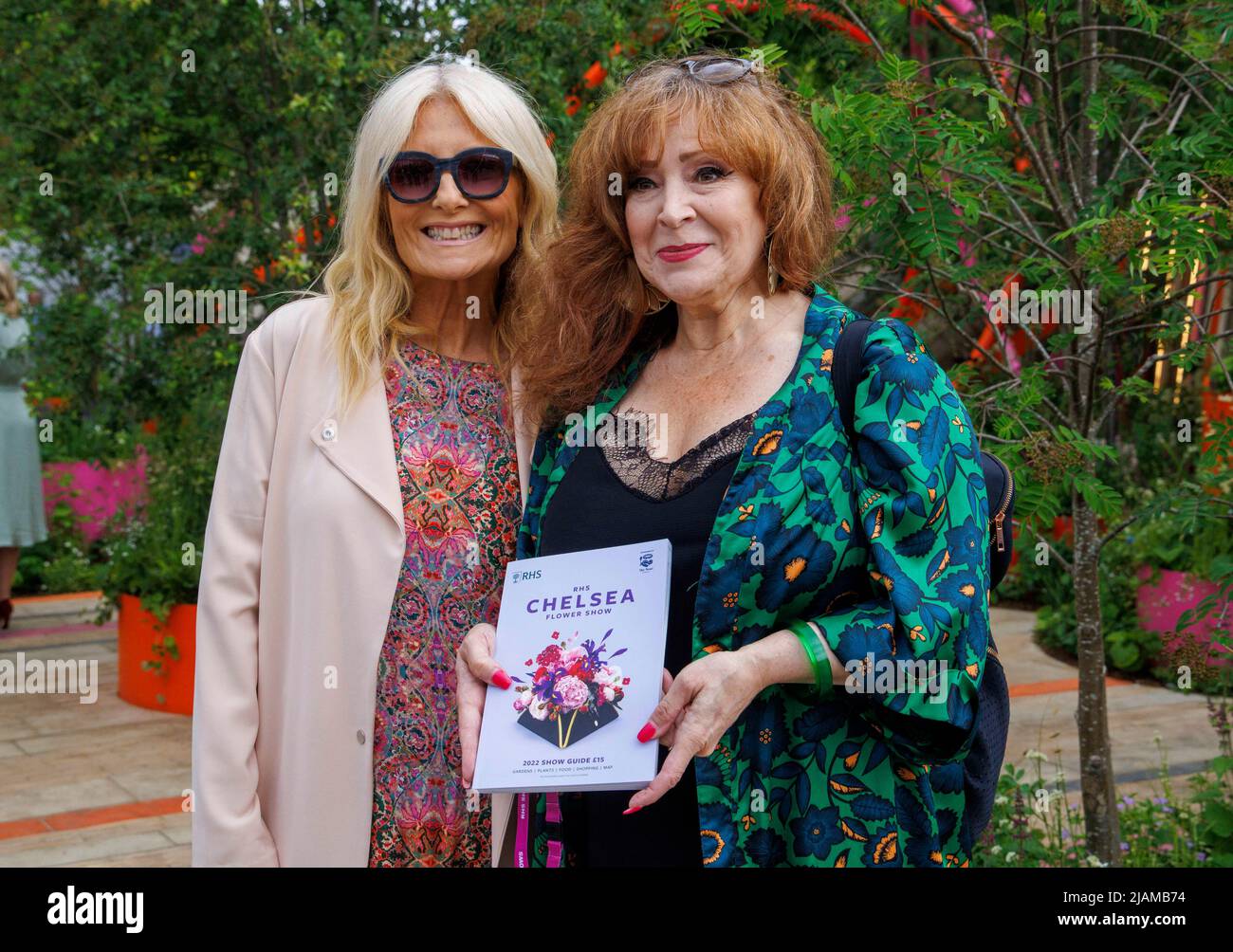 Gaby Roslin with actress Harriett Thorpe at the RHS Chelsea Flower Show Stock Photo