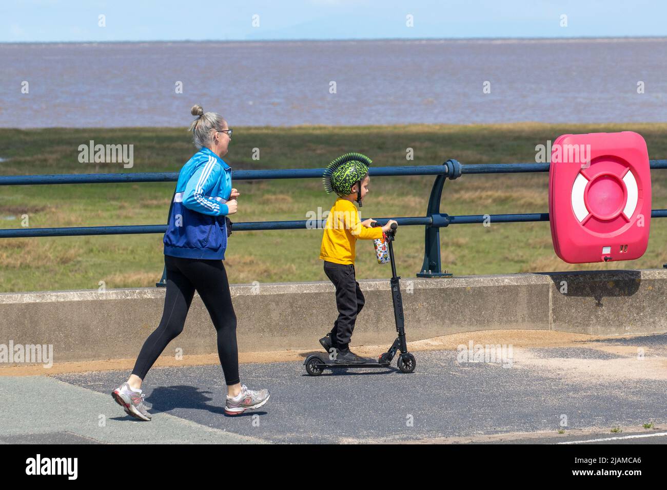Southport, Merseyside.  Uk Weather.  31 May 2022. A fine bright sunny start to the day in the north-west coastal resort. Temperatures are expected to rise with the prospect of a warm June holiday Jubilee celebration weekend.  Credit; MediaWorldImages/AlamyLiveNews Stock Photo