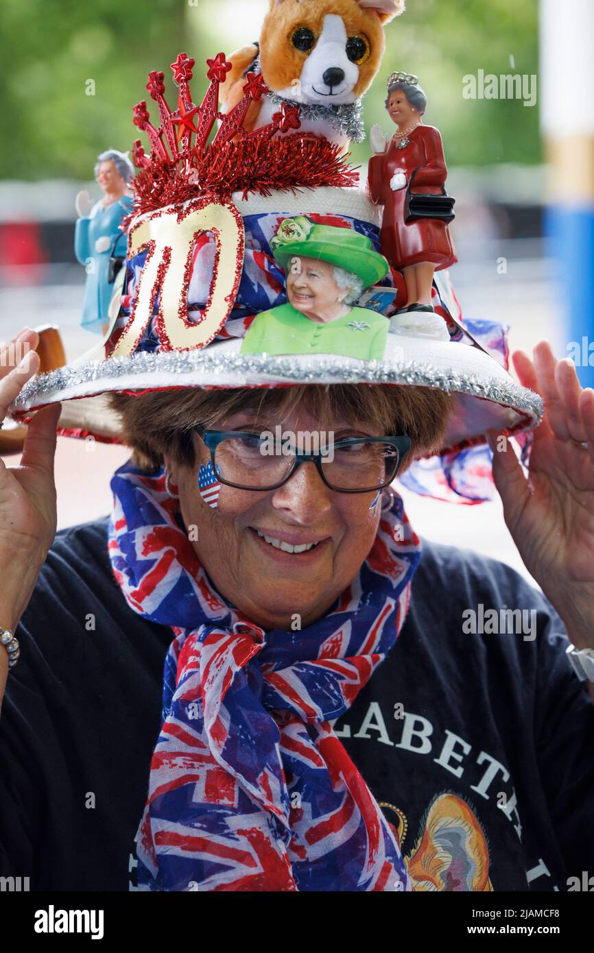 31 05 2022. London UK. Donna Warner aged 70 from the USA wears