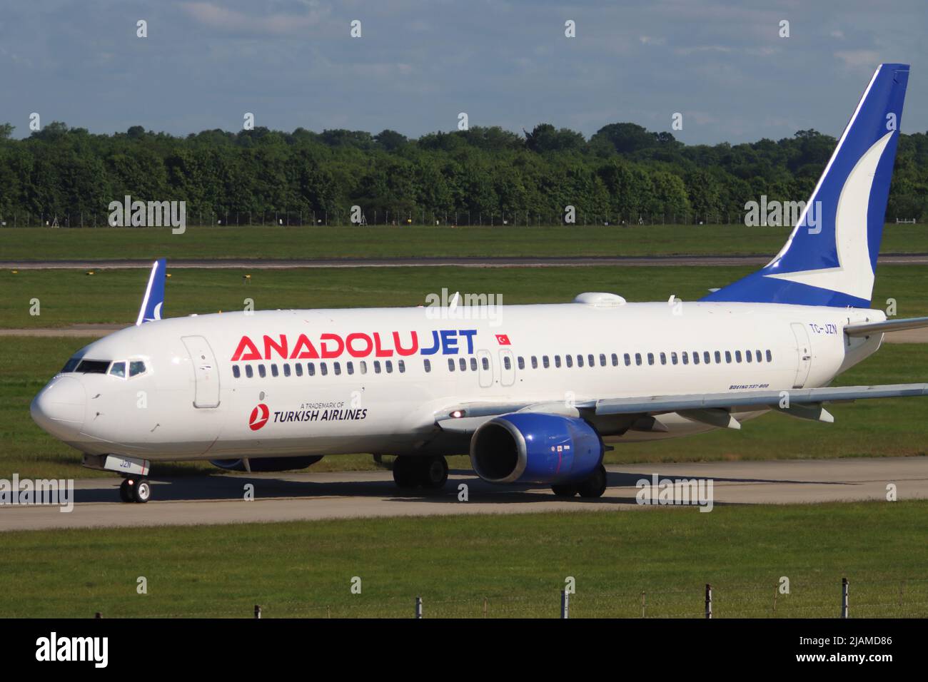 Anadolujet Airways, Boeing 737 TC-JZN, departing Stansted Airport, Essex, UK Stock Photo