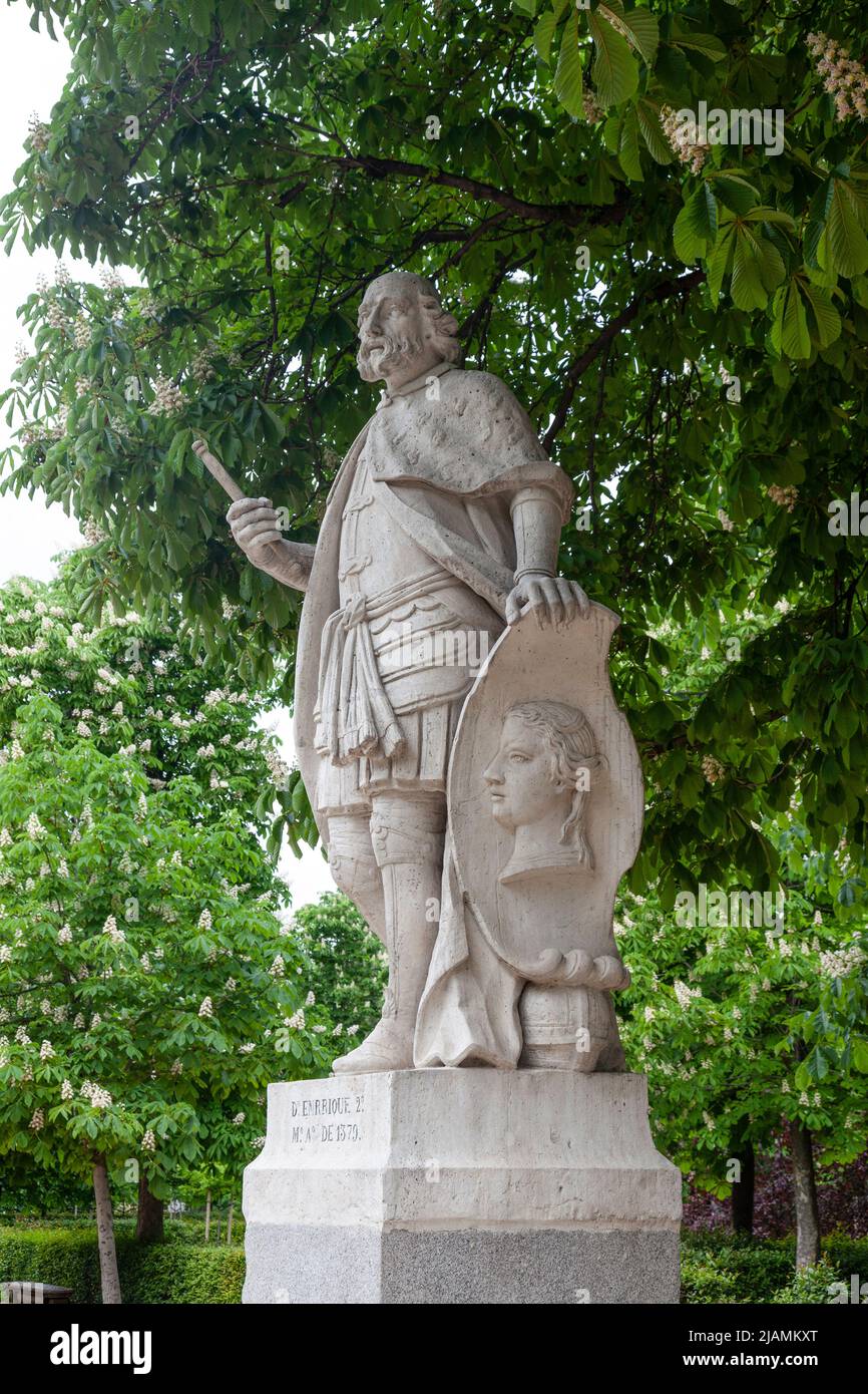 Statue of Don Enrique II / Henry of Trastámara / the Fratricidal (el Fratricida), King of Castile and Léon, by Sabatini, El Retiro Park, Madrid, Spaim Stock Photo