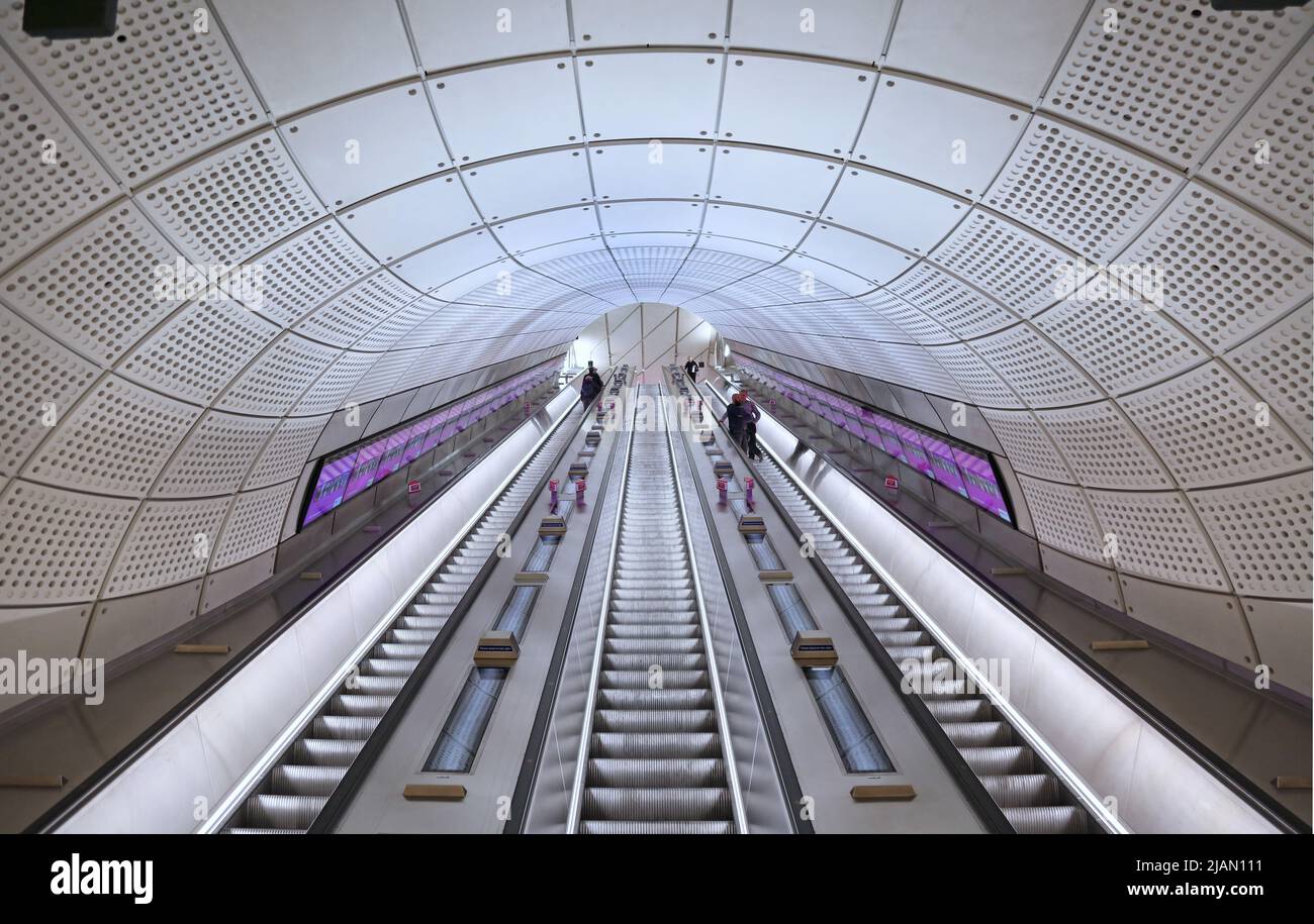 London; newly opened Elizabeth Line (Crossrail) Main escalator shaft at Farringdon Station, shows curved cladding panels in glass-reinforced concrete Stock Photo