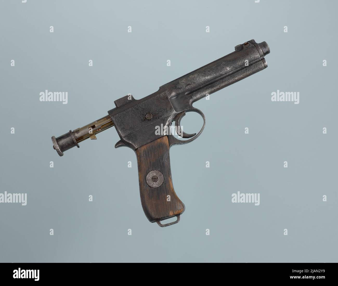 Repetierpistole hi-res stock photography and images - Alamy