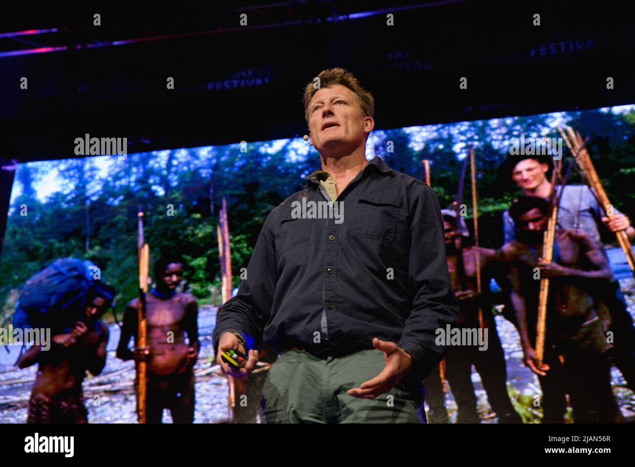 Hay-on-Wye, Wales, UK. 31th May, 2022. Benedict Allen talks to Dan Richards at Hay Festival 2022, Wales. Credit: Sam Hardwick/Alamy. Stock Photo