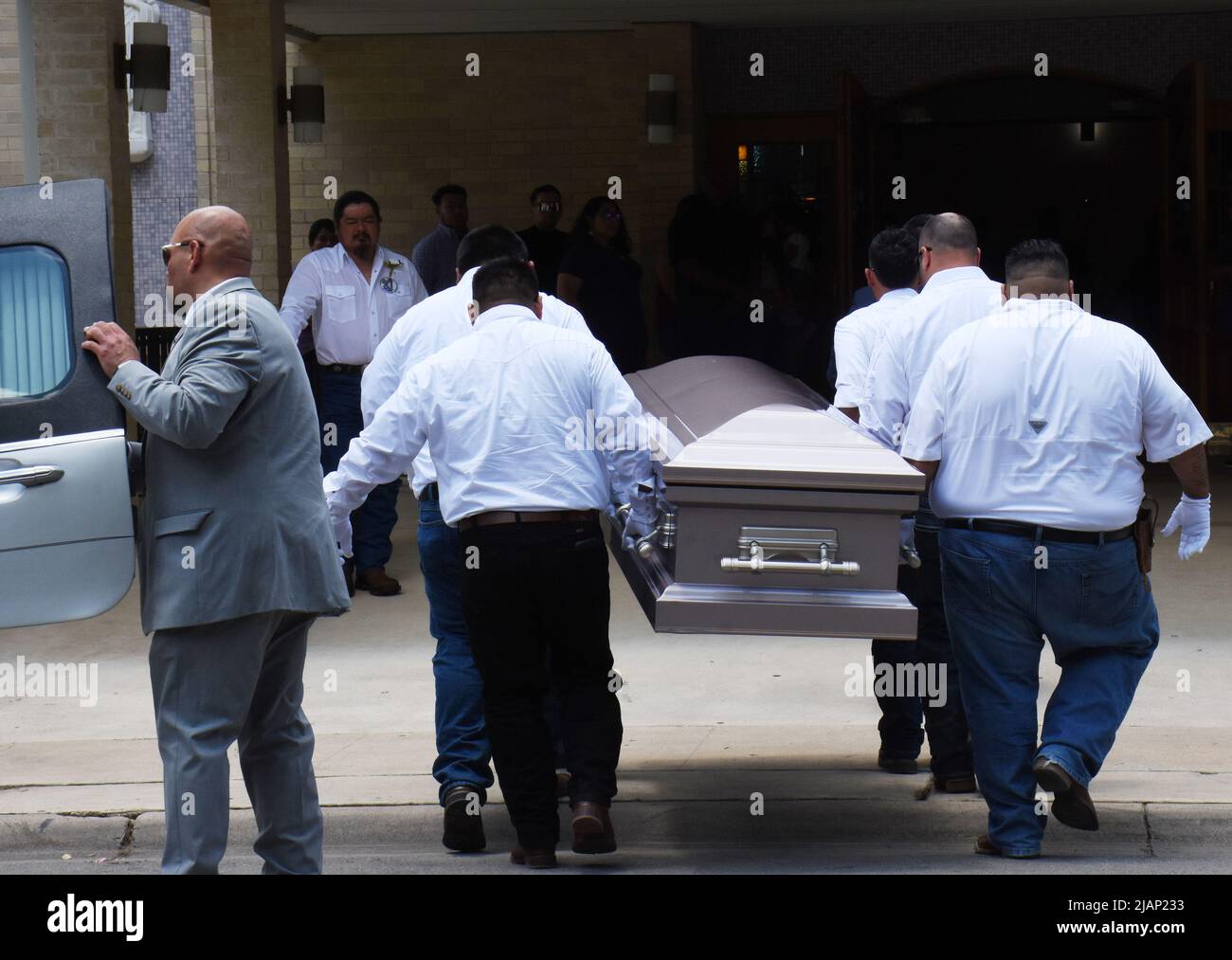 Uvalde, United States. 31st May, 2022. The casket arrives at Sacred