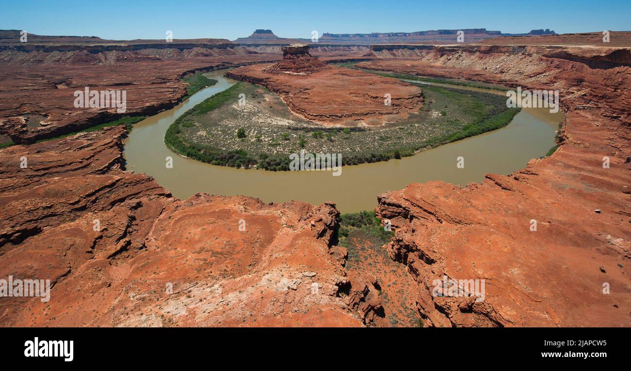 Green River Oxbow, Canyonlands National Park, Utah, United States of America.   An optimised version of a US National Park Service. Photo credit: NPS Stock Photo