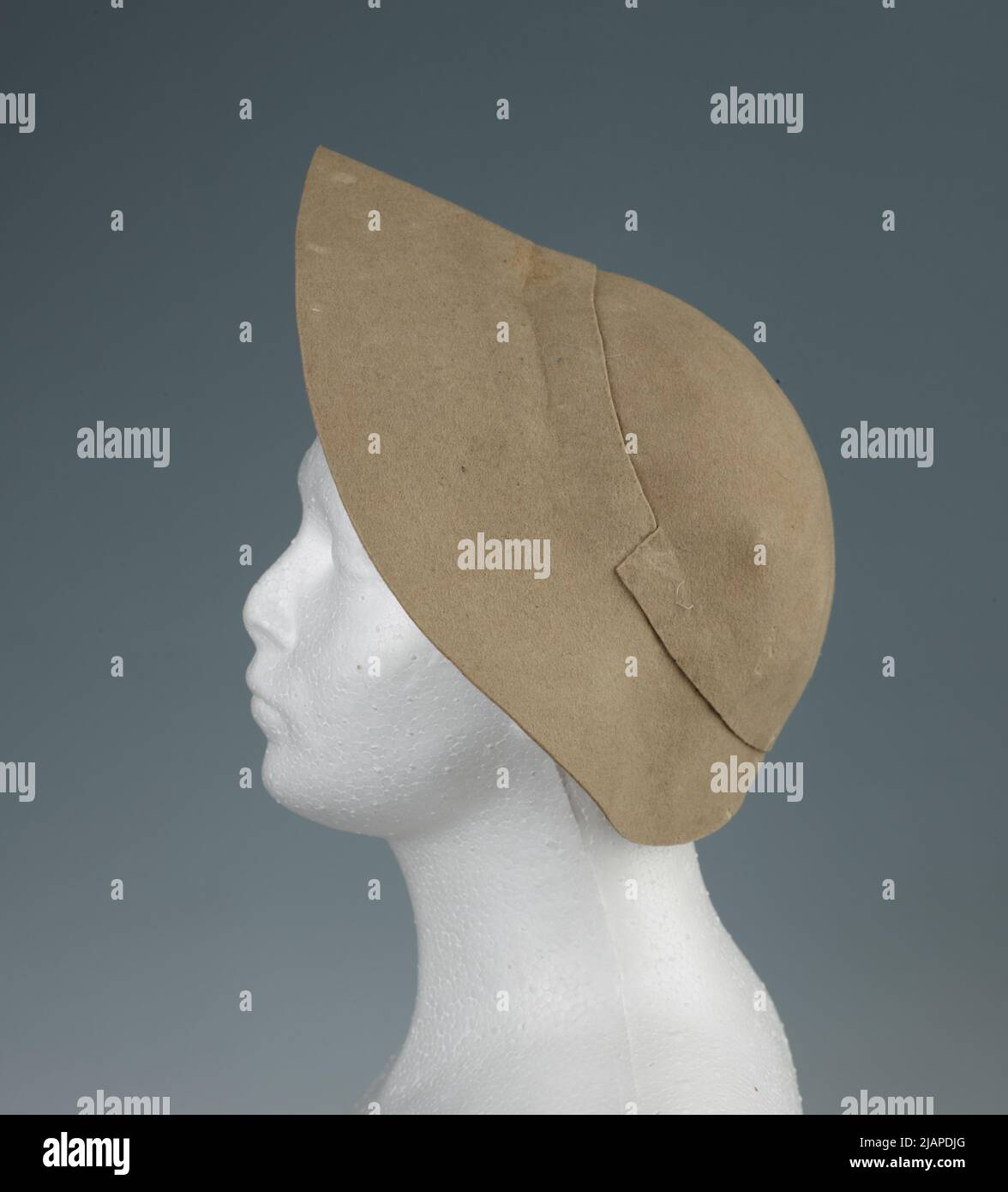 Hat trends hi-res stock photography and images - Alamy