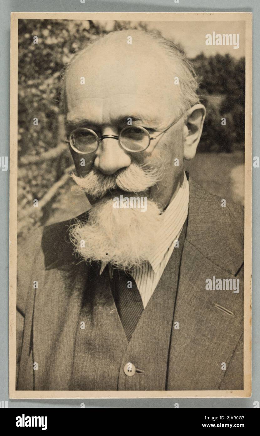 Aging professor hi-res stock photography and images - A…
