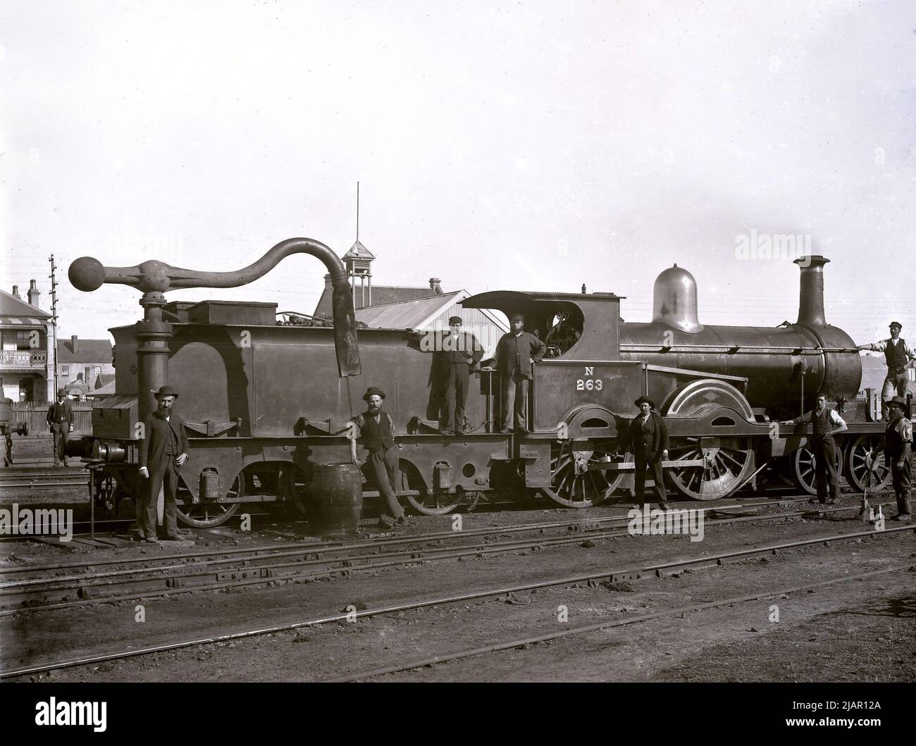 The locomotive, No N263, is one of the D(261) class 4-4-0 express passenger locomotives of which 24 were built by Dubs & Co of Glasgow ca. 1883-1889 Stock Photo