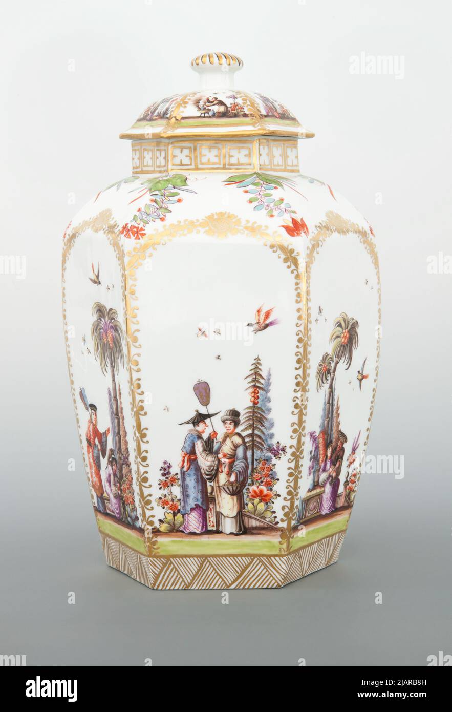 Vase with a lid Höroldt, Johann Gregorius, Mi Nia (Meissen Stock Photo
