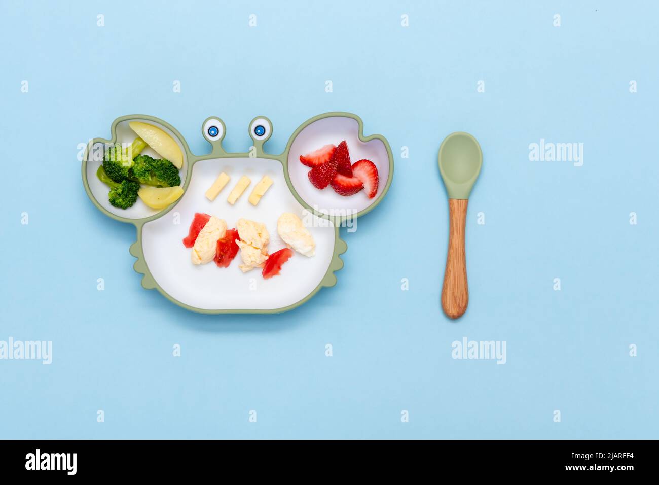 Baby Led weaning, blw. First baby food. Silicon plate with mixed