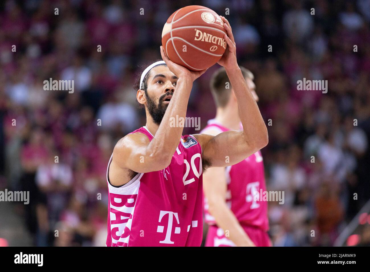 Bonn, Deutschland. 30th May, 2022. Jeremy MORGAN (BN, mi.) with ball,  throwing, penalty throw, single action. Final score 81:82, basketball  1.Bundesliga/Telekom Baskets Bonn-FC Bayern Munich/2. Semi-final playoff,  in the TELEKOMDOME, on May