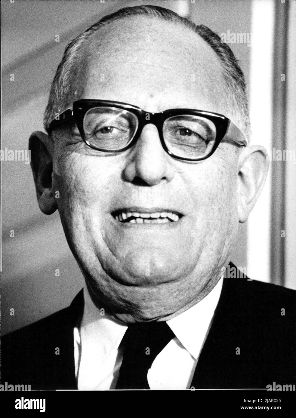 Maurice schumann Black and White Stock Photos & Images Alamy