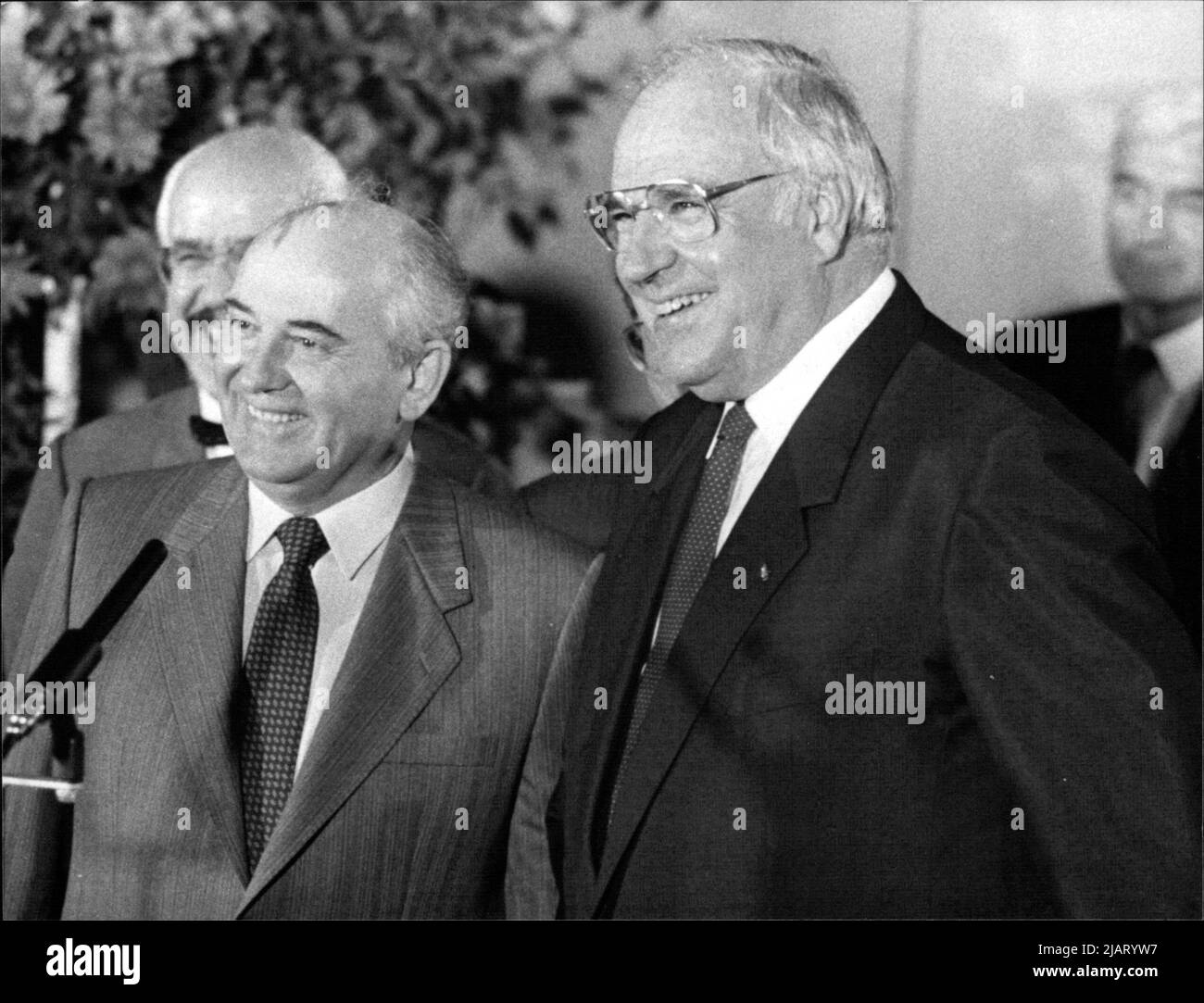 Sowjetischer Präsident Michail Gorbatschow und Bundeskanzler Helmut Kohl. Stock Photo