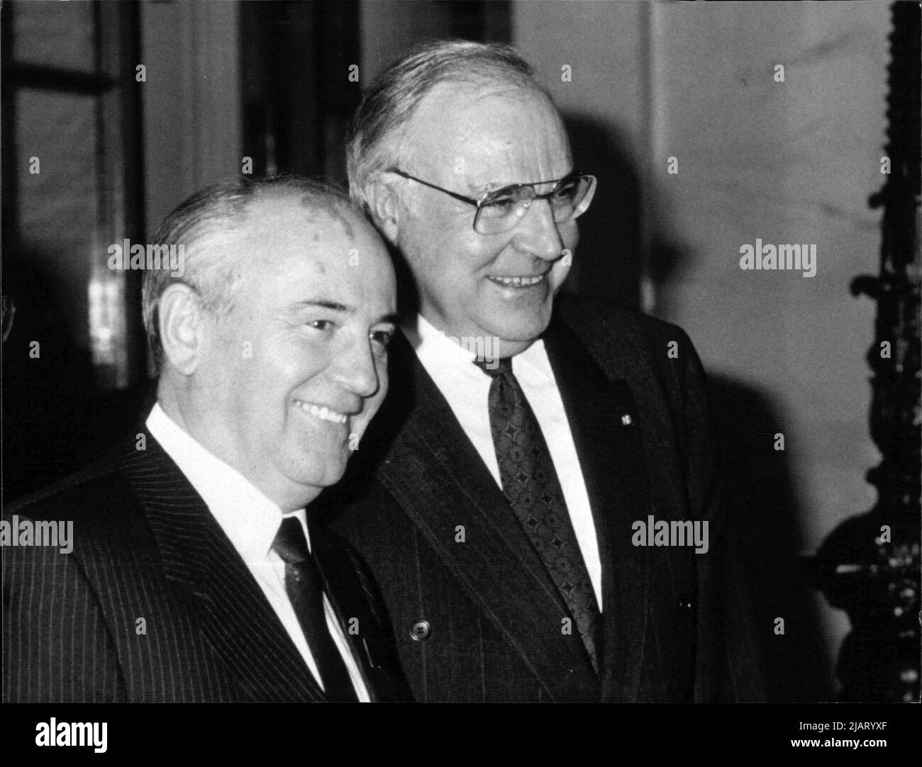 Bundeskanzler Helmut Kohl und der sowjetische Staatspräsident Michail Gorbatschow. Stock Photo