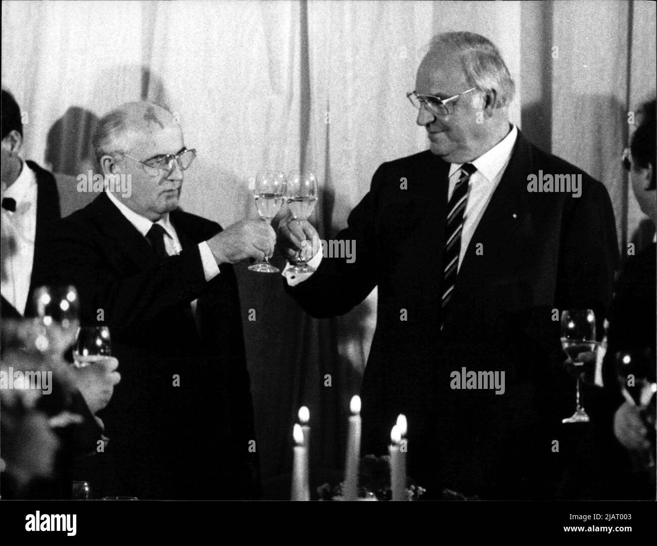 Bundeskanzler Helmut Kohl und der sowjetische Staatspräsident Michail Gorbatschow. Stock Photo