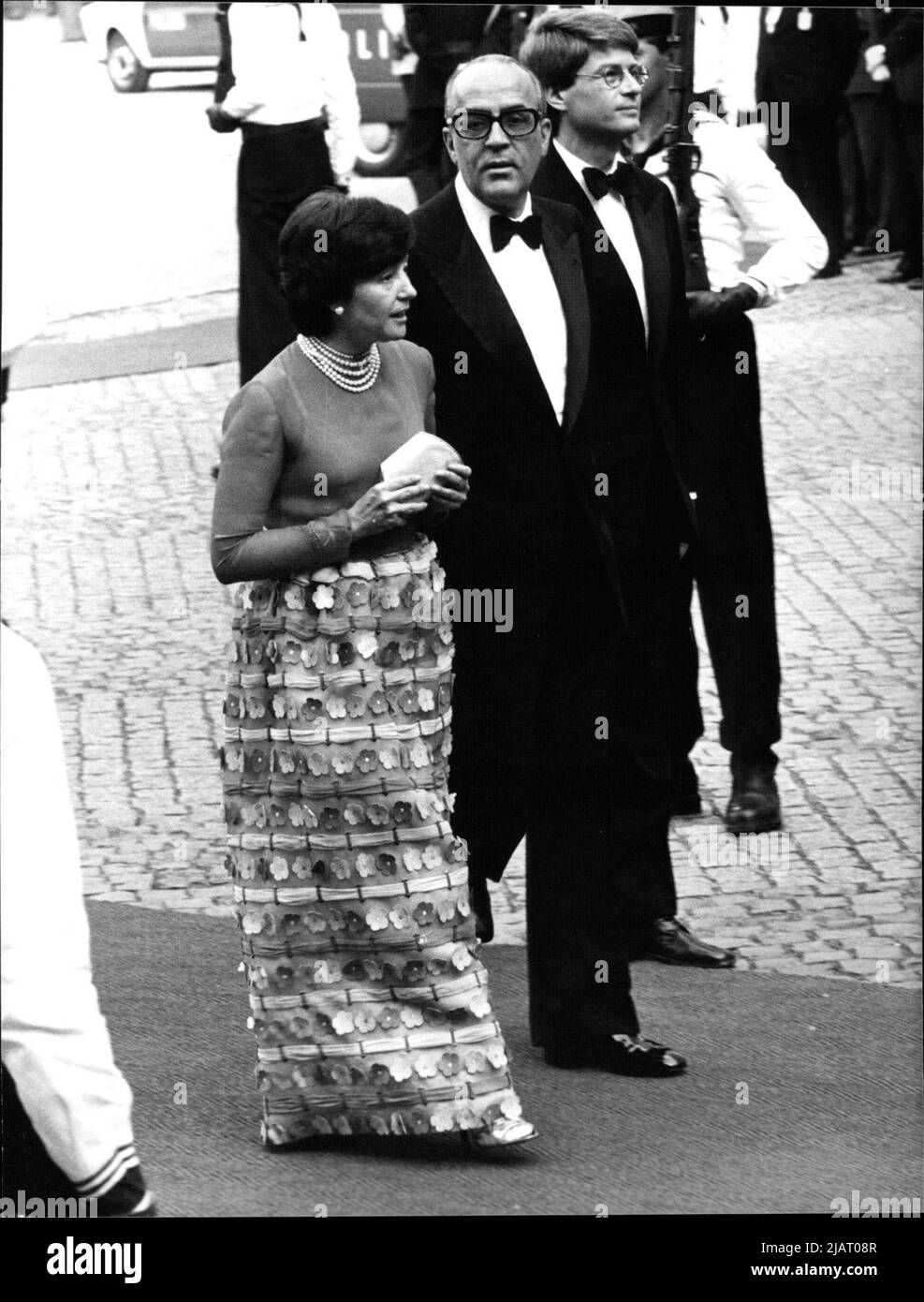Die Abbildung zeigt Spaniens Ministerpräsident Leopoldo Calvo-Sotelo mit seiner Frau als Gast auf Schloss Augustusburg in Brühl im Jahr 1982. Stock Photo