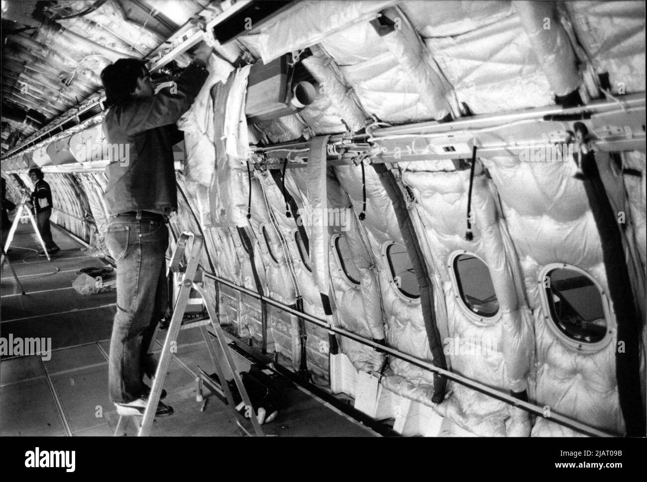 Blick auf die Montage der Innenausstattung eines Airbus. Stock Photo