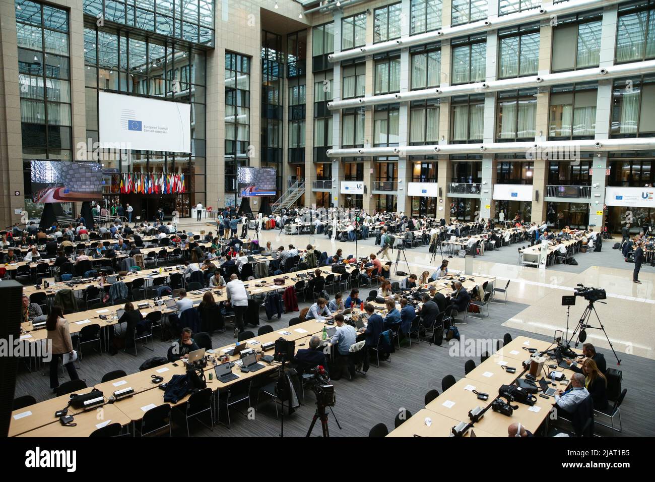 Brussels, Belgium. 31st May, 2022. Journalists work in the Justus Lipsius building of EU headquarters in Brussels, Belgium, May 31, 2022. Credit: Zheng Huansong/Xinhua/Alamy Live News Stock Photo