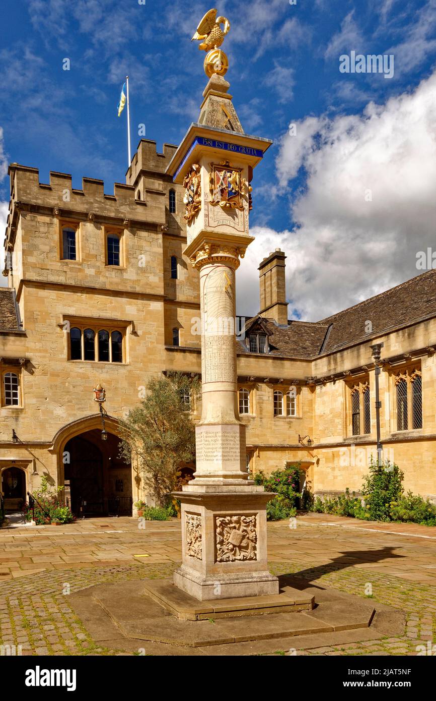 Sundials oxford hires stock photography and images Alamy