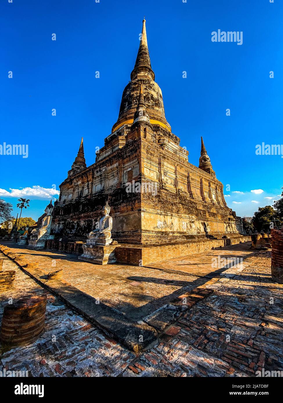 Very old temple ruins hi-res stock photography and images - Alamy