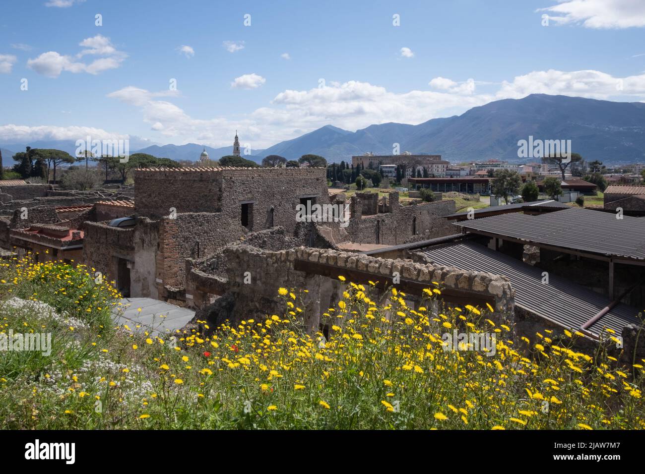 Walls of ruined houses in Pompeii, Italy Stock Photo