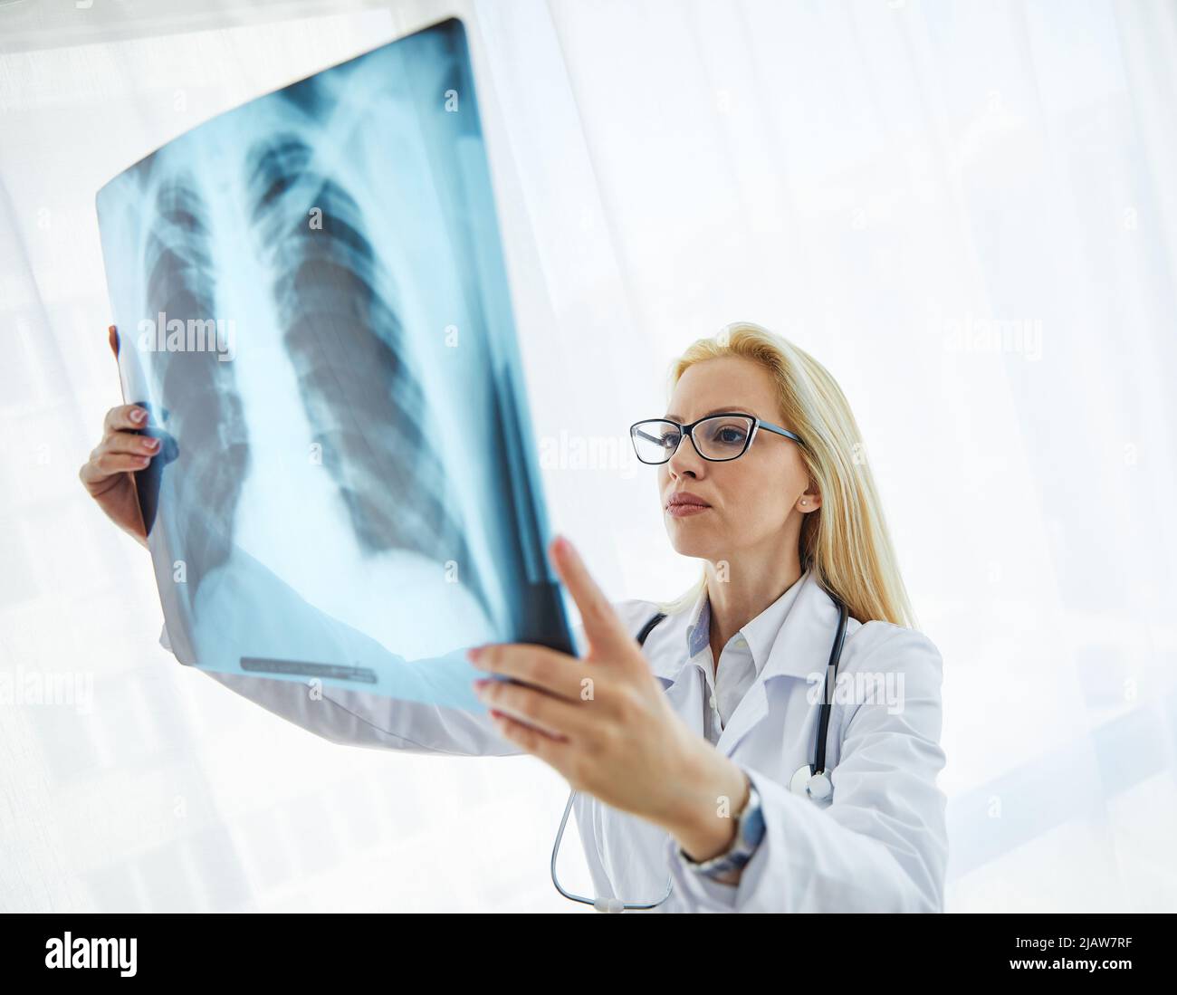 doctor hospita medica medicine health x-ray clinic professional healthcare radiology care diagnosis x ray Stock Photo
