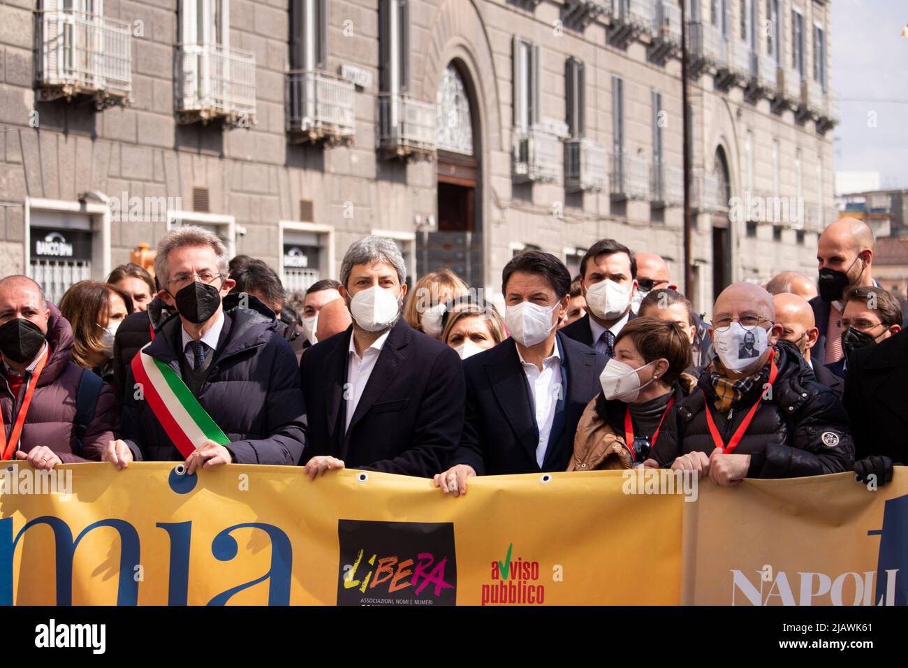 Il presidente della Camera, Roberto Fico, e il presidente Giuseppe Conte al corteo della giornata nazionale delle vittime di mafia di Libera a Napoli Stock Photo
