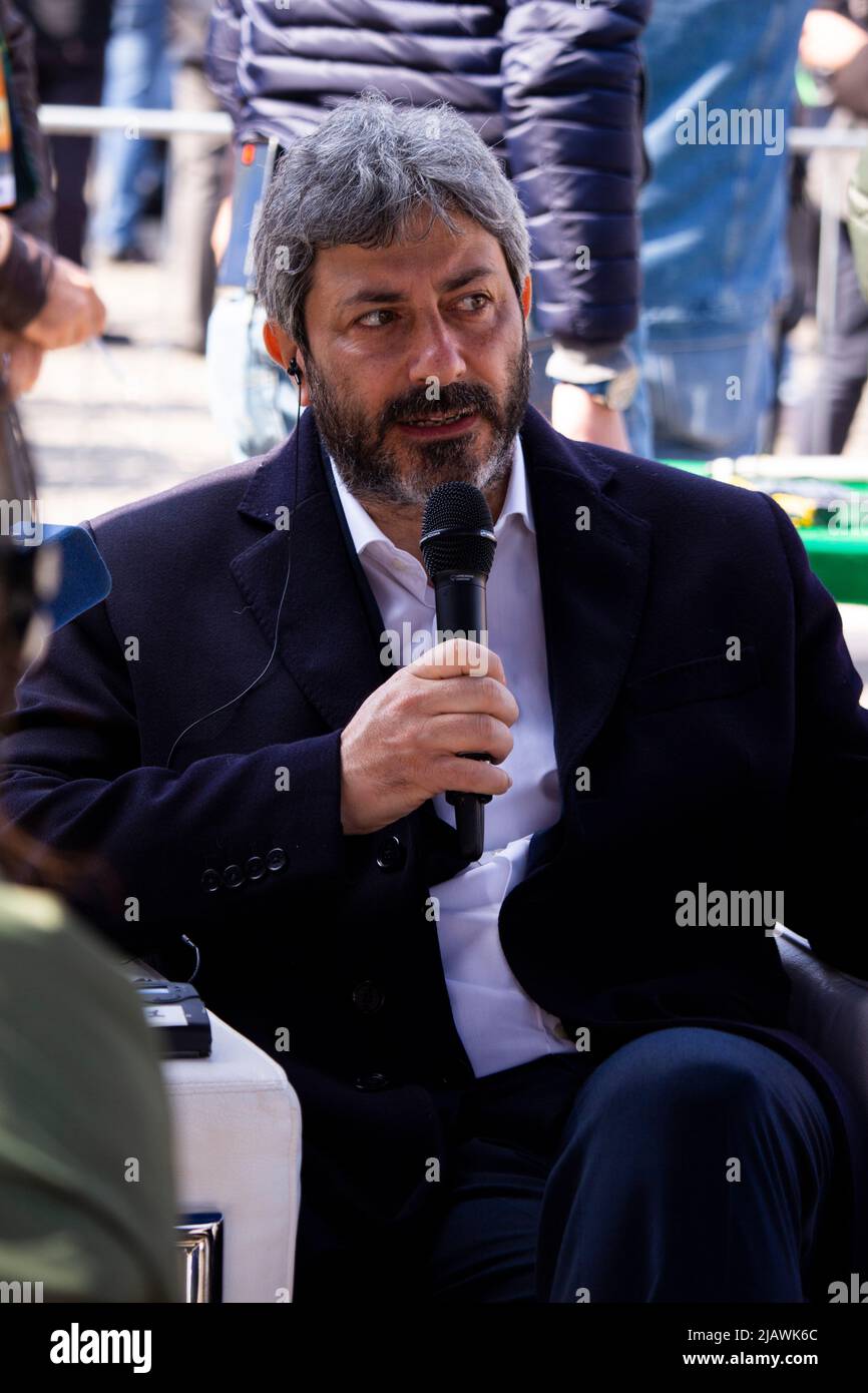 Il presidente della Camera, Roberto Fico, alla giornata nazionale delle vittime di mafia a Napoli di Libera Stock Photo