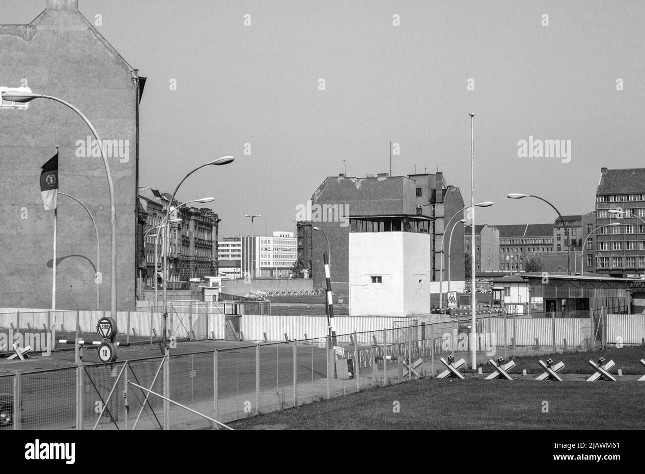 Checkpoint Charlie in 1975 Stock Photo Alamy