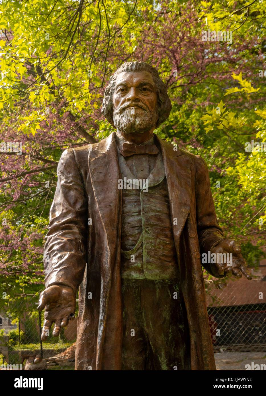 Frederick Douglass statue in Aqueduct Park Rochester NY Stock Photo Alamy