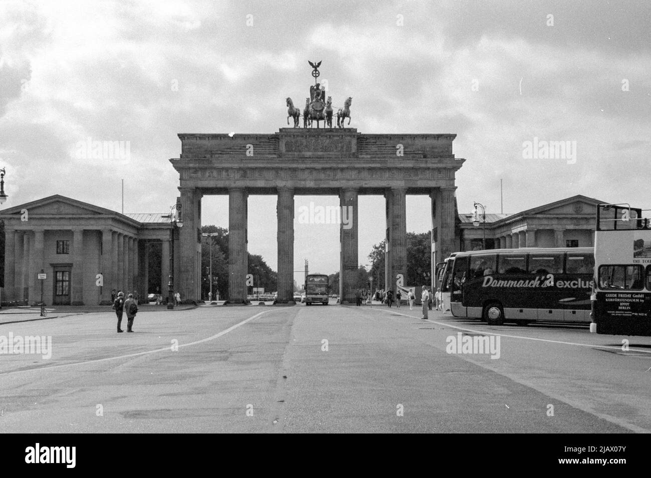 THE　ALFEE　in　BERLIN　at　Brandenburg　Tor THE ALFEE in BERLIN at Brandenburg Tor 26th. September. 1999