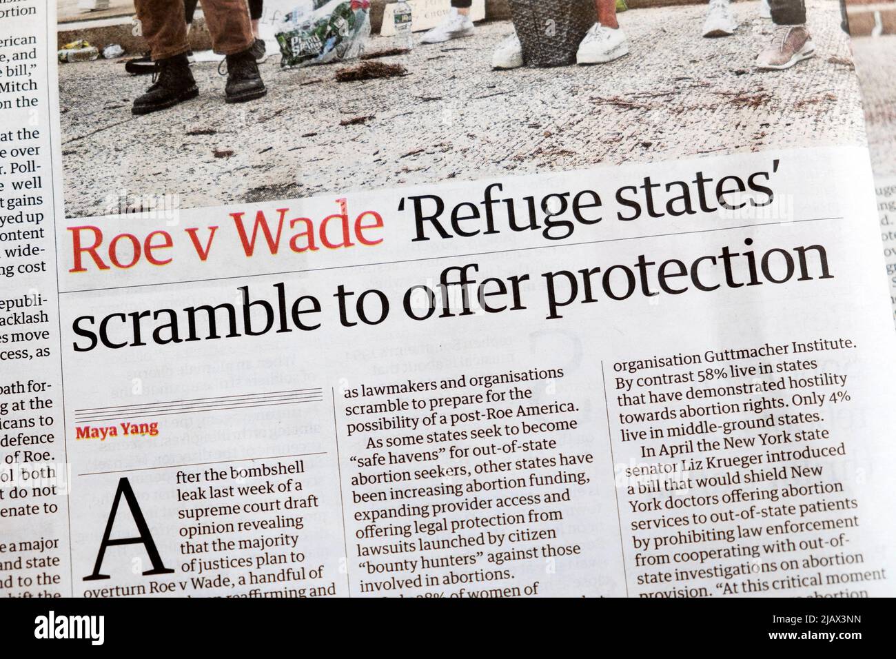 'Roe v Wade 'Refuge states' scramble to offer protection' Guardian newspaper headline US abortion law changes clipping 11 May 2022 London England UK Stock Photo