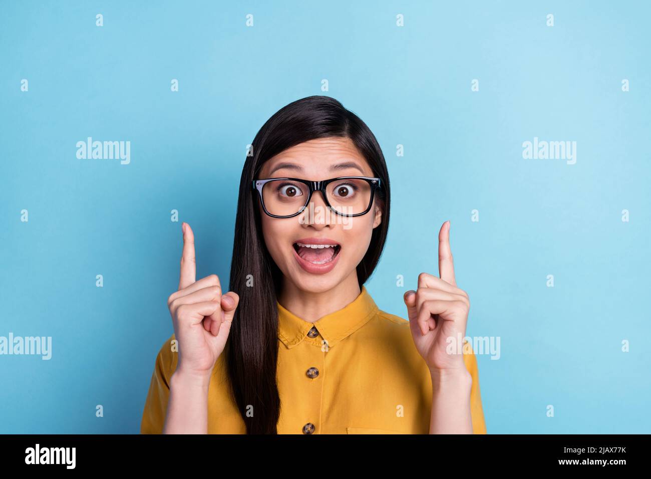 Blue chinese advert hires stock photography and images Alamy