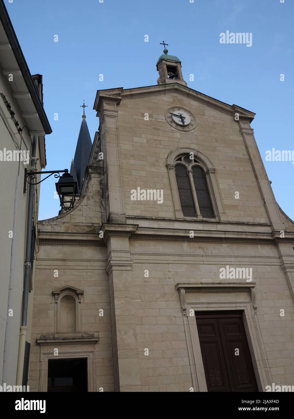 Église Saint-Genest de Saint-Genis-Laval - Rhone - Auvergne-Rhone-Alpes - France Stock Photo